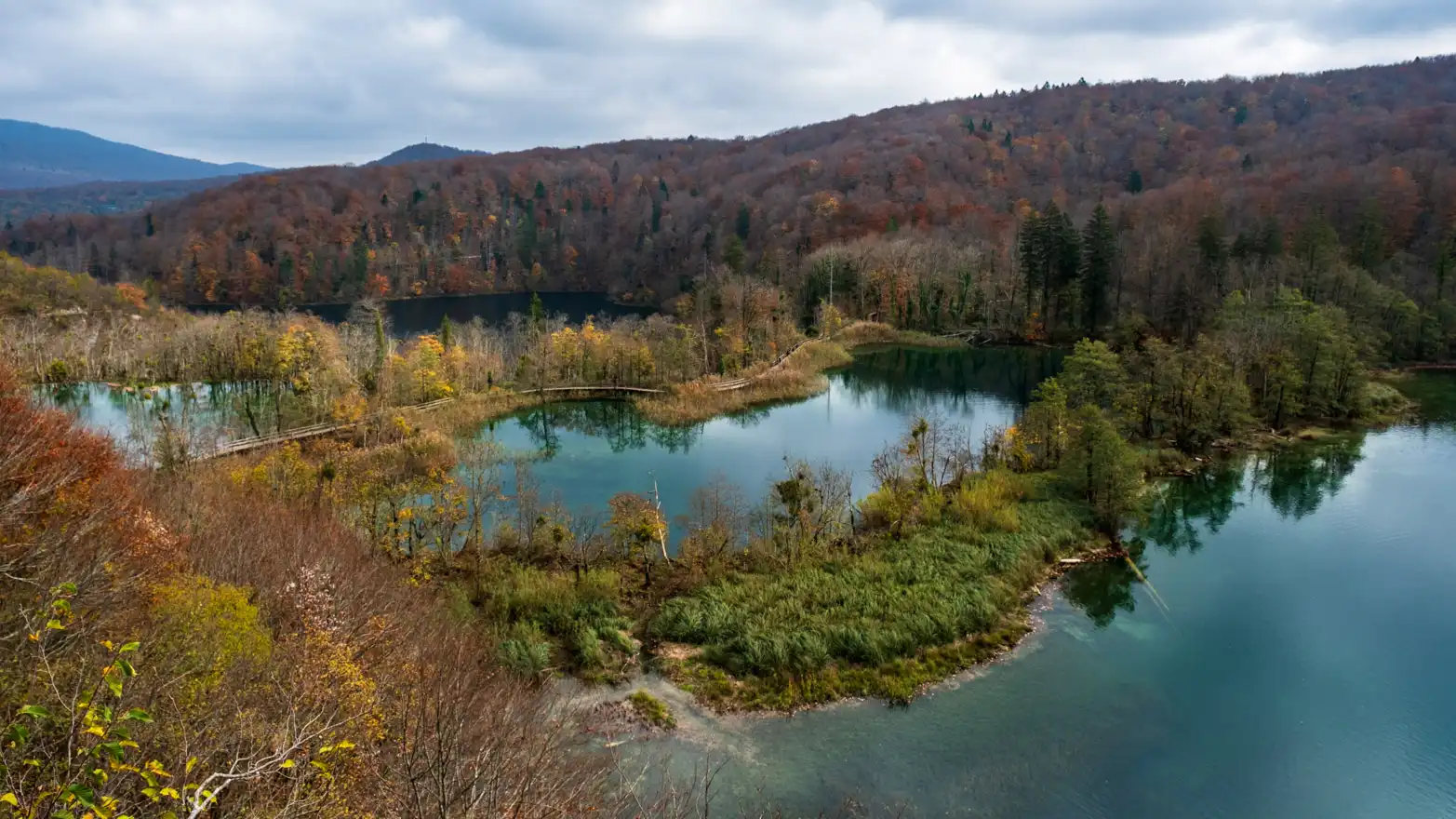 tři jezera nad sebou