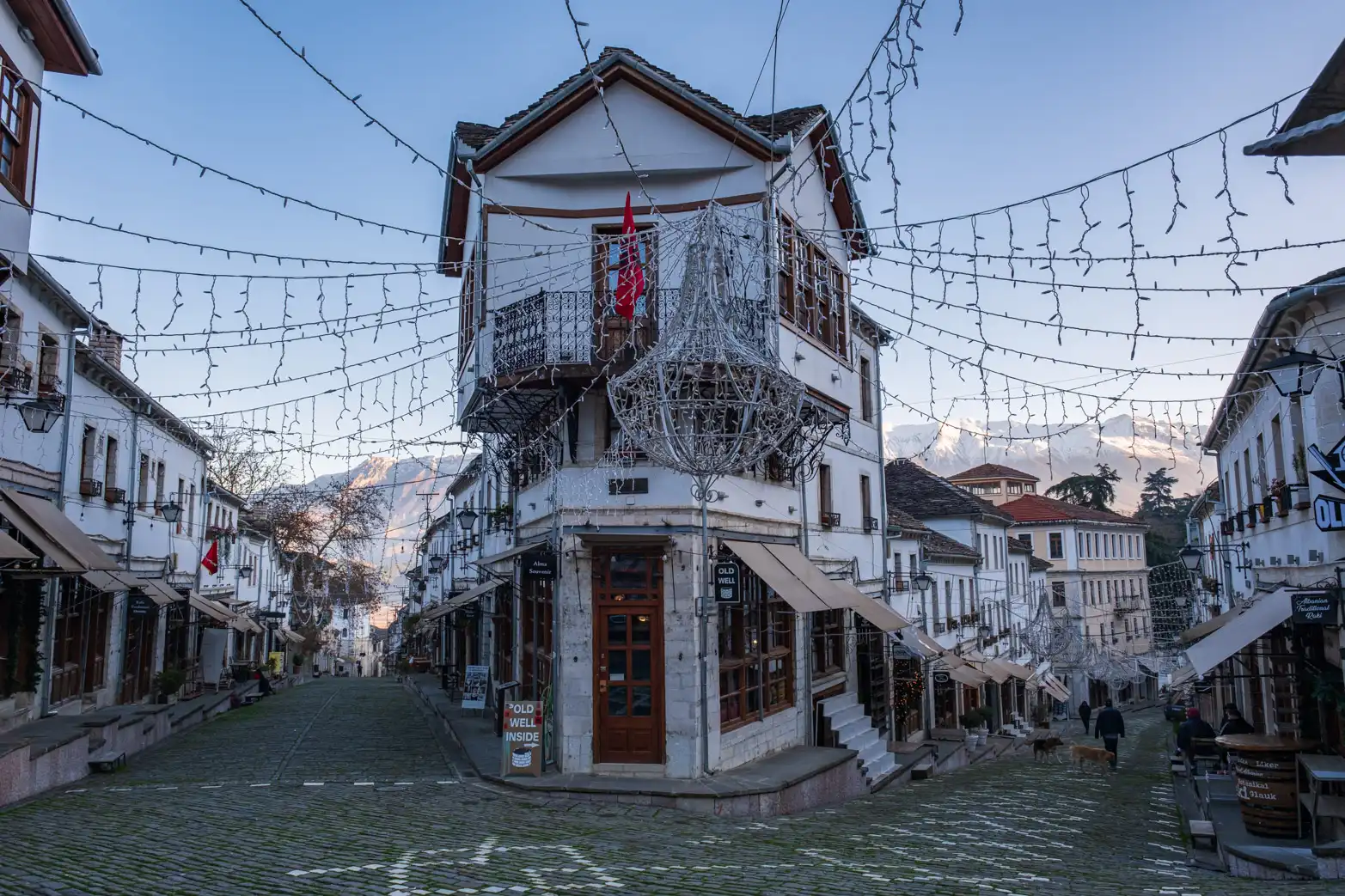 vánočně vyzdobené historické centrum