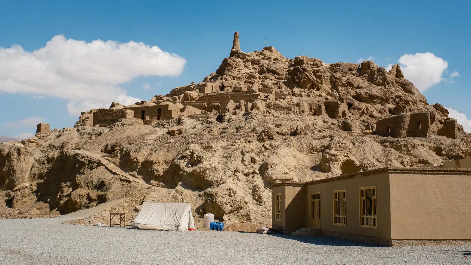 ruiny města na kopci