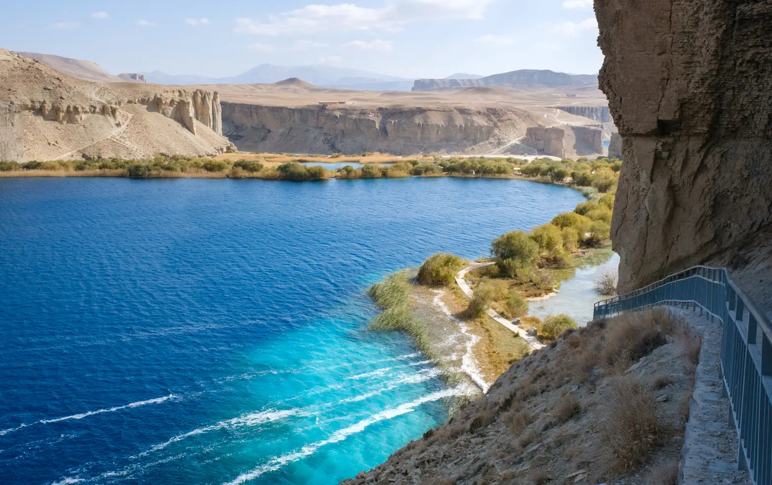 ochoz kolem modrého jezera