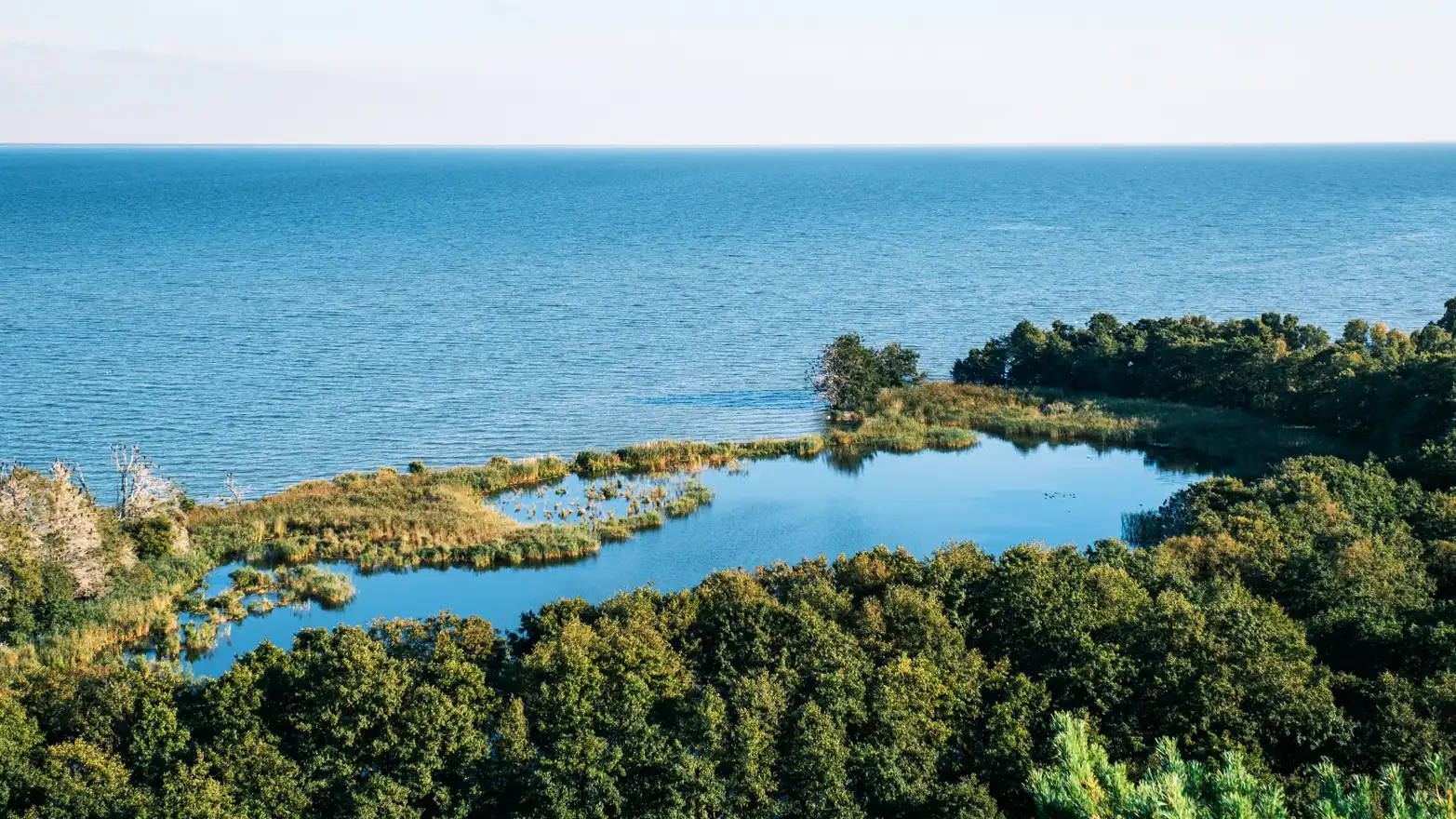 jezero u moře