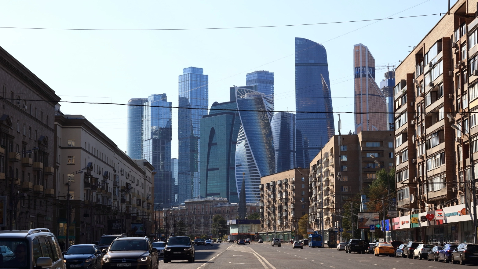 průhled na moskevské mrakodrapy
